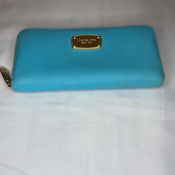 Michael Kors Wallet Tiffany Blue Preloved - Picture 4 of 8